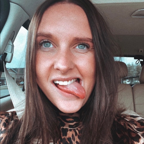 Meet your Posher, Dani - Picture 5 of 6